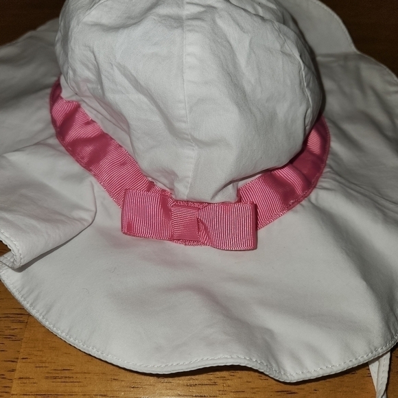 Swim suit, cover and hat set Size 18-24 Months - Picture 8 of 9